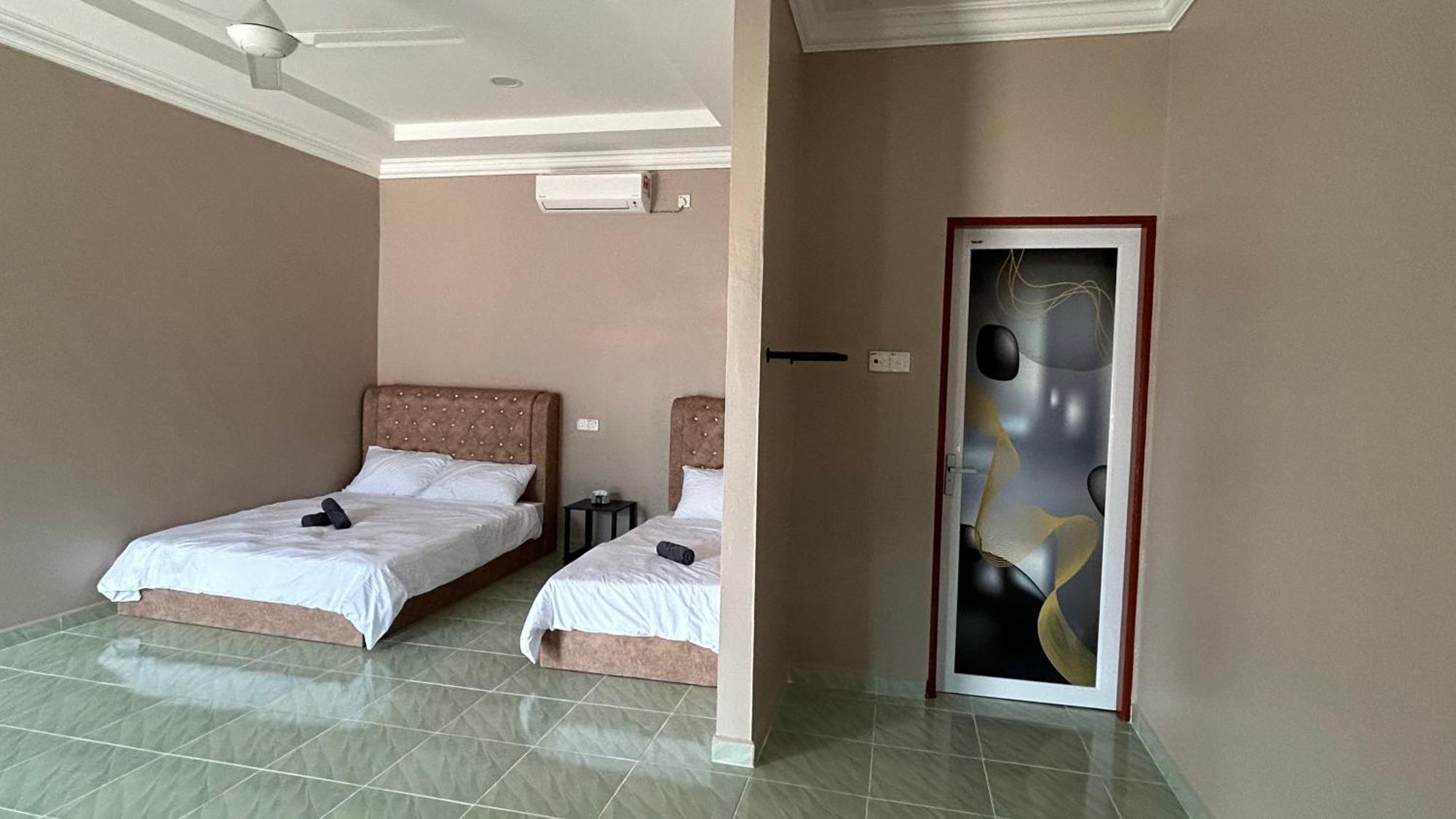 Sasuka Chalet Pantai Pandak 쿠알라트렝가누 외부 사진
