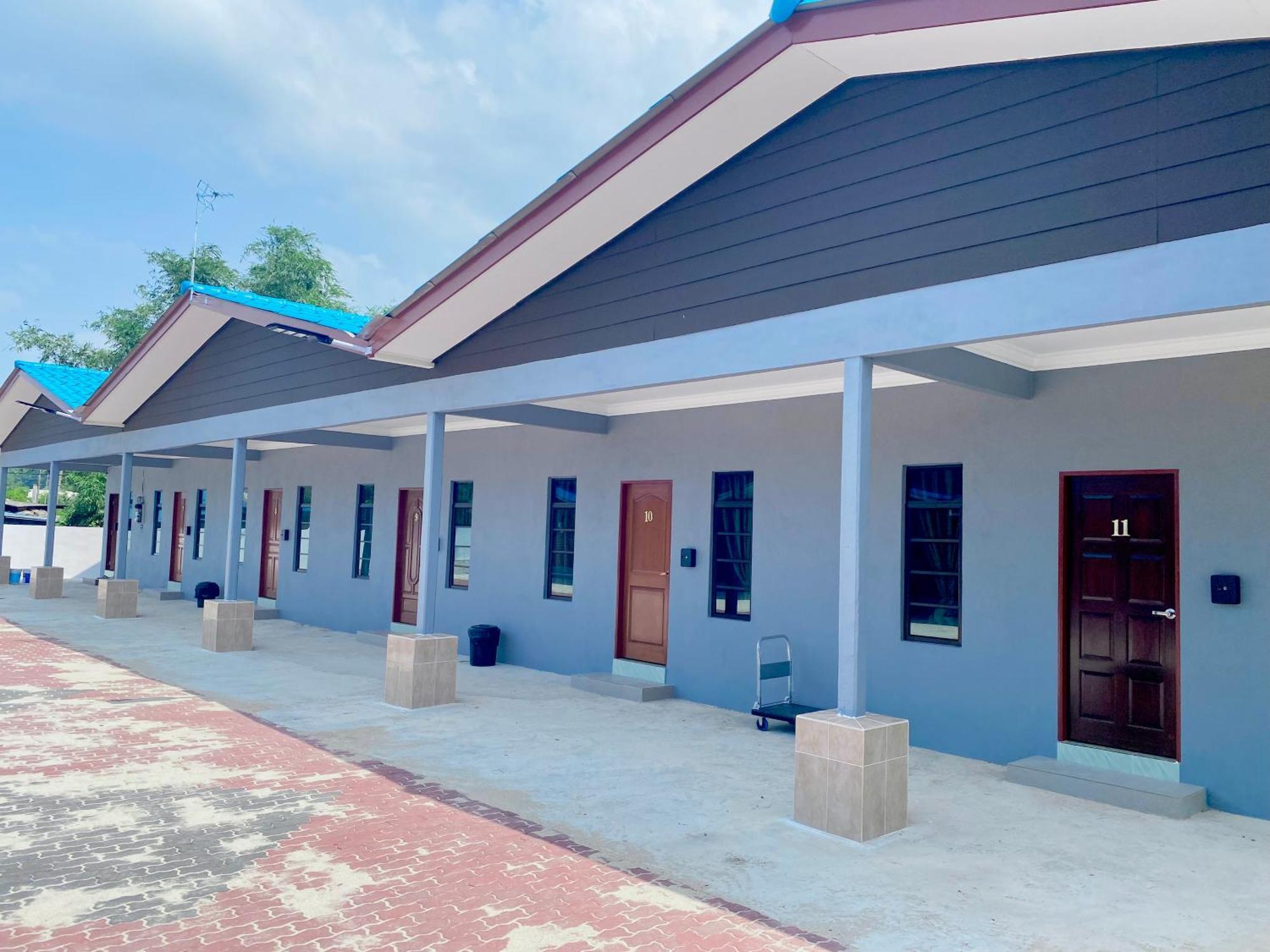 Sasuka Chalet Pantai Pandak 쿠알라트렝가누 외부 사진